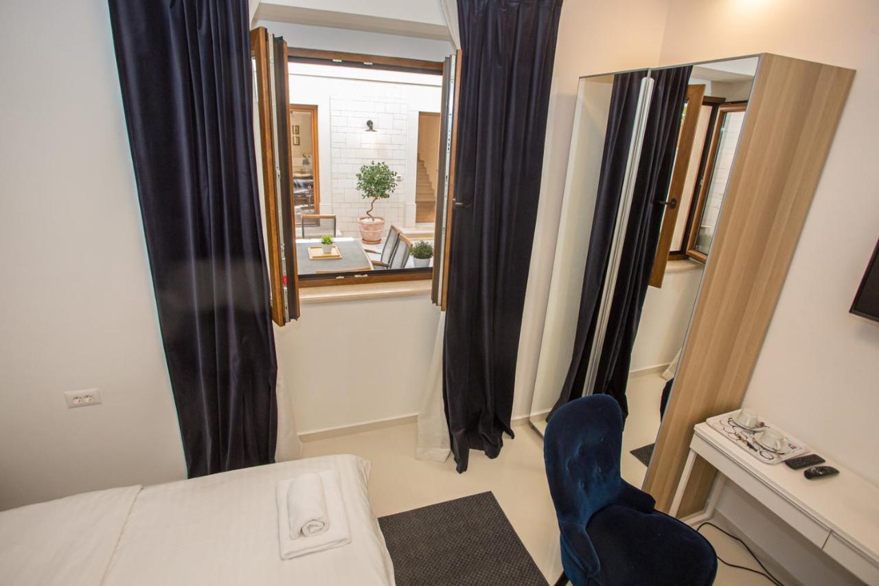 Holiday Home Camellia ポレッチ エクステリア 写真